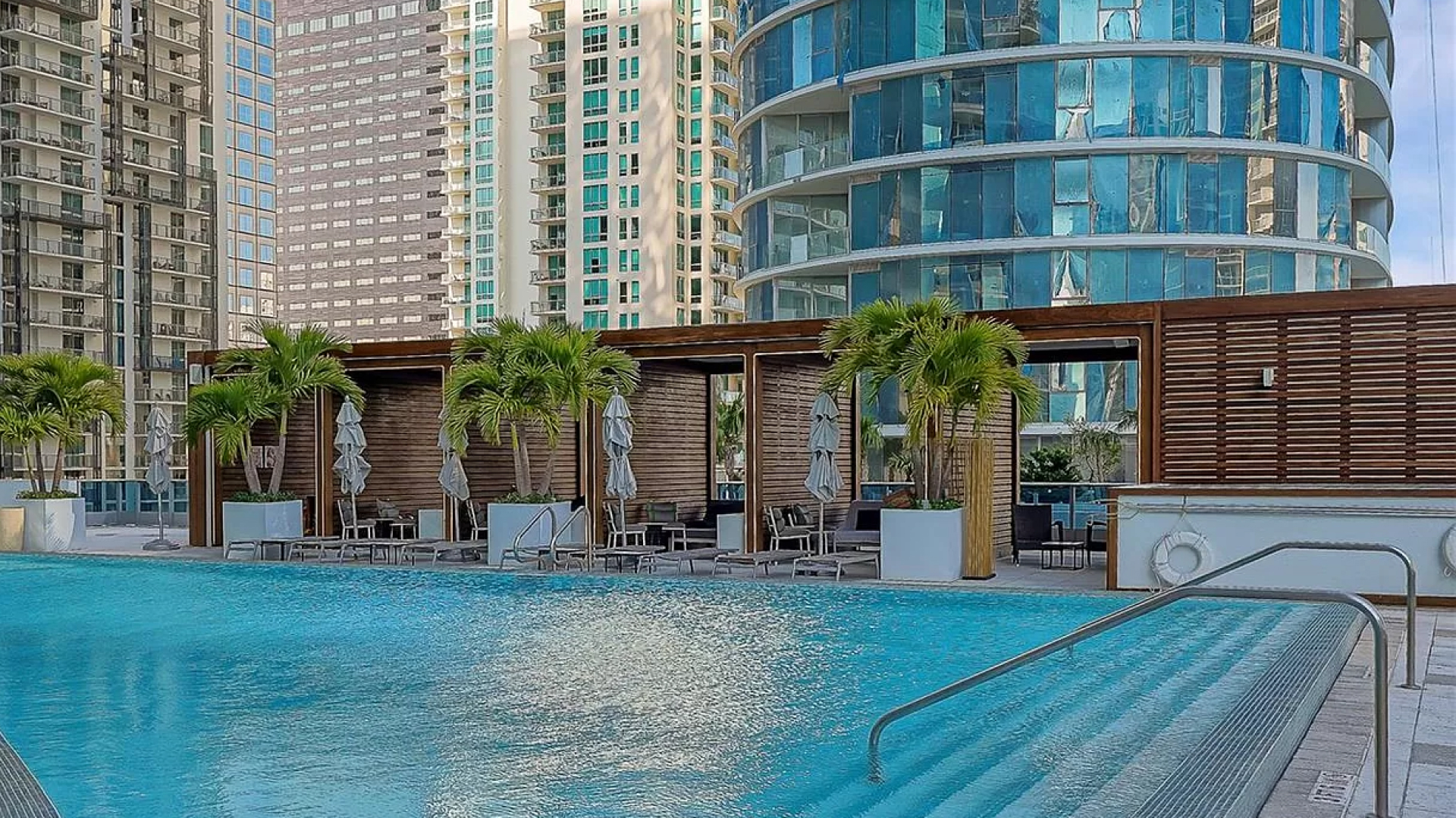 piscina de afuera - epic residences miami - downtowm
